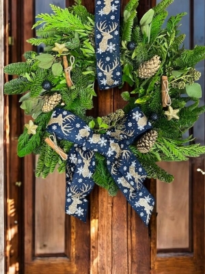 Navy and Gold Wreath