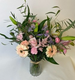 Pastel florist choice bouquet